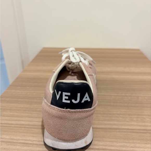 Veja Rio Blanco Soft Pink and Cream Sneakers - Picture 2 of 4